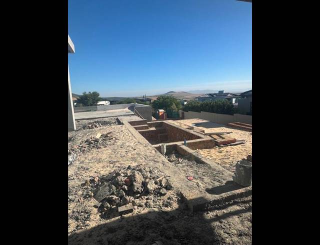 5 BEDROOM HOUSE FOR SALE IN CLARA ANNA FONTEIN